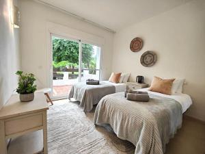 Costalita Direct Beach Access Apartment