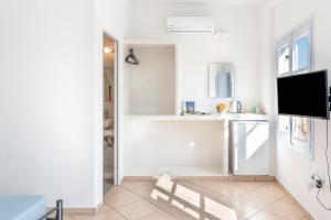 Aegean Blue Santorini Perivolos 1