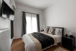 Urban Chic Hideaway Near Athens Center & Metro