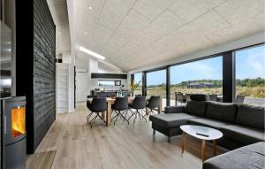 Stunning Home In Jerup With Wifi