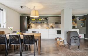 4 Bedroom Awesome Home In Sæby