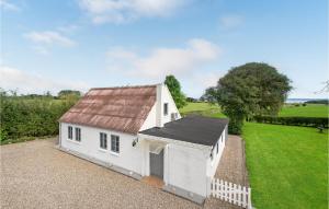 1 Bedroom Beautiful Home In Roslev