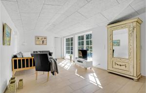 4 Bedroom Amazing Home In Hurup Thy