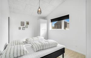 3 Bedroom Beautiful Home In Jerup