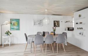 3 Bedroom Nice Home In Hals