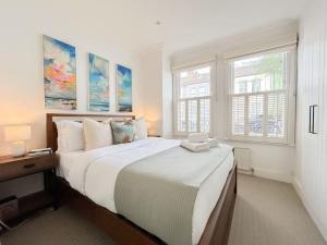 Stylish Sanctuary with Garden Oasis