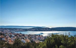 Two-Bedroom Apartment Saldun With Sea View 08