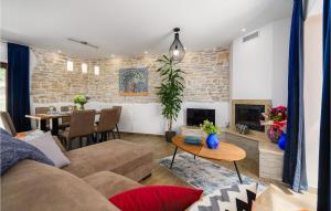 Cozy Home In Katun Lindarski,Pazin