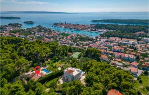 Cozy Home In Rab With House Sea View 
