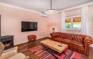 Cozy Home In Rab With House Sea View 