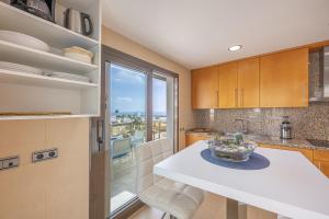 2218-Duplex Penthouse first line beach with sea view Manilva