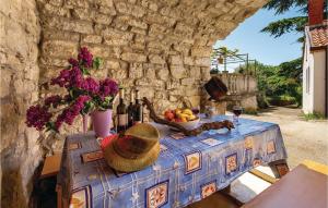 Beautiful Home In Kastav With Kitchen