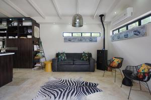 Crown Comfort - Affordable luxury - Private Heated Pool & Hot Tub Under Roof