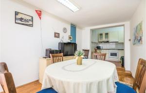 4 Bedroom Pet Friendly Home In Volosko