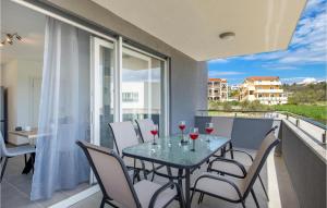 Cozy Home In Rab With Wifi