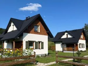 Zagroda wypoczynkowa- Domki nad rzeką - Vyšná Polianka