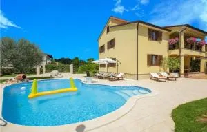 Nice Apartment In Visnjan With Wifi - Markovac