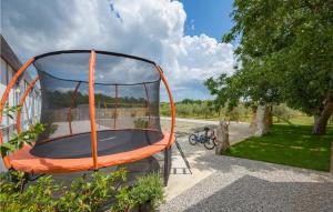 Nice Apartment In Visnjan With Wifi 
