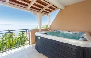 Gorgeous Apartment In Jesenice - 克瑞罗