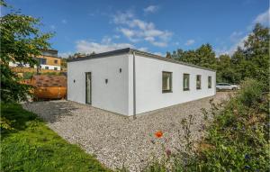 Nice Home In Ebeltoft With Sauna