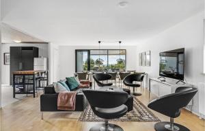 Nice Home In Ebeltoft With Wifi