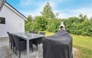 Four-Bedroom Holiday Home In Ebeltoft
