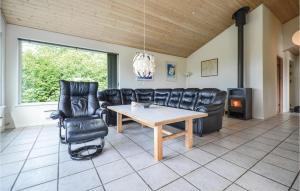 Four-Bedroom Holiday Home In Ebeltoft