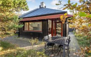 2 Bedroom Lovely Home In Grenaa - Fuglsang