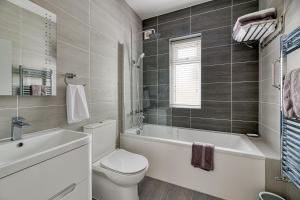 Eden Grove 2 Bed Holiday Retreat With Hot Tub