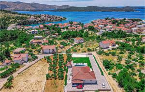 Stunning Home In Zaboric With Kitchen 
