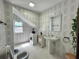 Seaside & Mountain Views & Cozy Calheta Retreat MQ1