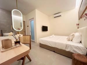 ONE18 Boutique Hotel