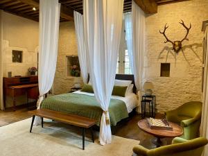 Maisons d'hotes Gite d-exception - Manoir de Sacquenay : photos des chambres