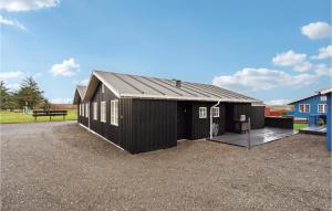 Beautiful Home In Hvide Sande With Wifi