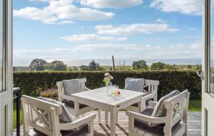 1 Bedroom Pet Friendly Home In Ebeltoft