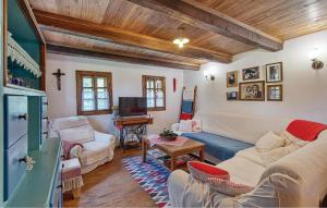 5 Bedroom Awesome Home In Novi Marof