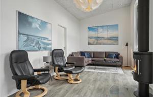 Gorgeous Home In Ringkøbing With Wifi