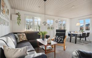 Beautiful Home In Bogense With Wifi