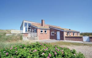 Four-Bedroom Holiday Home In Hvide Sande