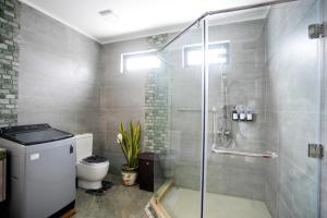 Spacious 4 Bed Villa with BBQ, Pool & Parking Grand Baie