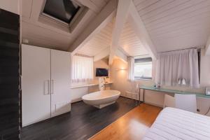 Superior Double Room room in Century Hotel