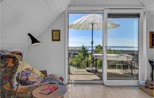 2 Bedroom Cozy Home In Egå