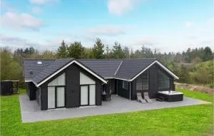 Gorgeous Home In Blokhus With Jacuzzi - Pandrup