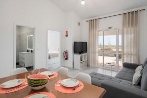 Casa Areia Dourada by An Island Apart