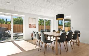 Gorgeous Home In Ebeltoft With Sauna