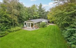 3 Bedroom Gorgeous Home In Thyholm - Humlum