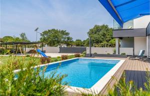 Cozy Home In Valbandon With Wifi