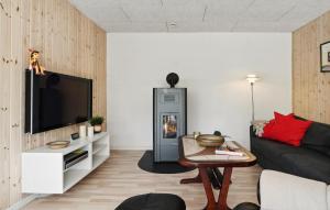 4 Bedroom Beautiful Home In Hadsund