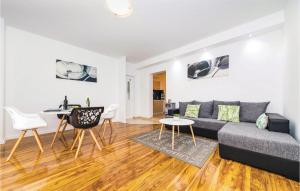 Amazing Apartment In Kastel Stari