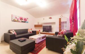 Beautiful Apartment In Fondole With Wifi 